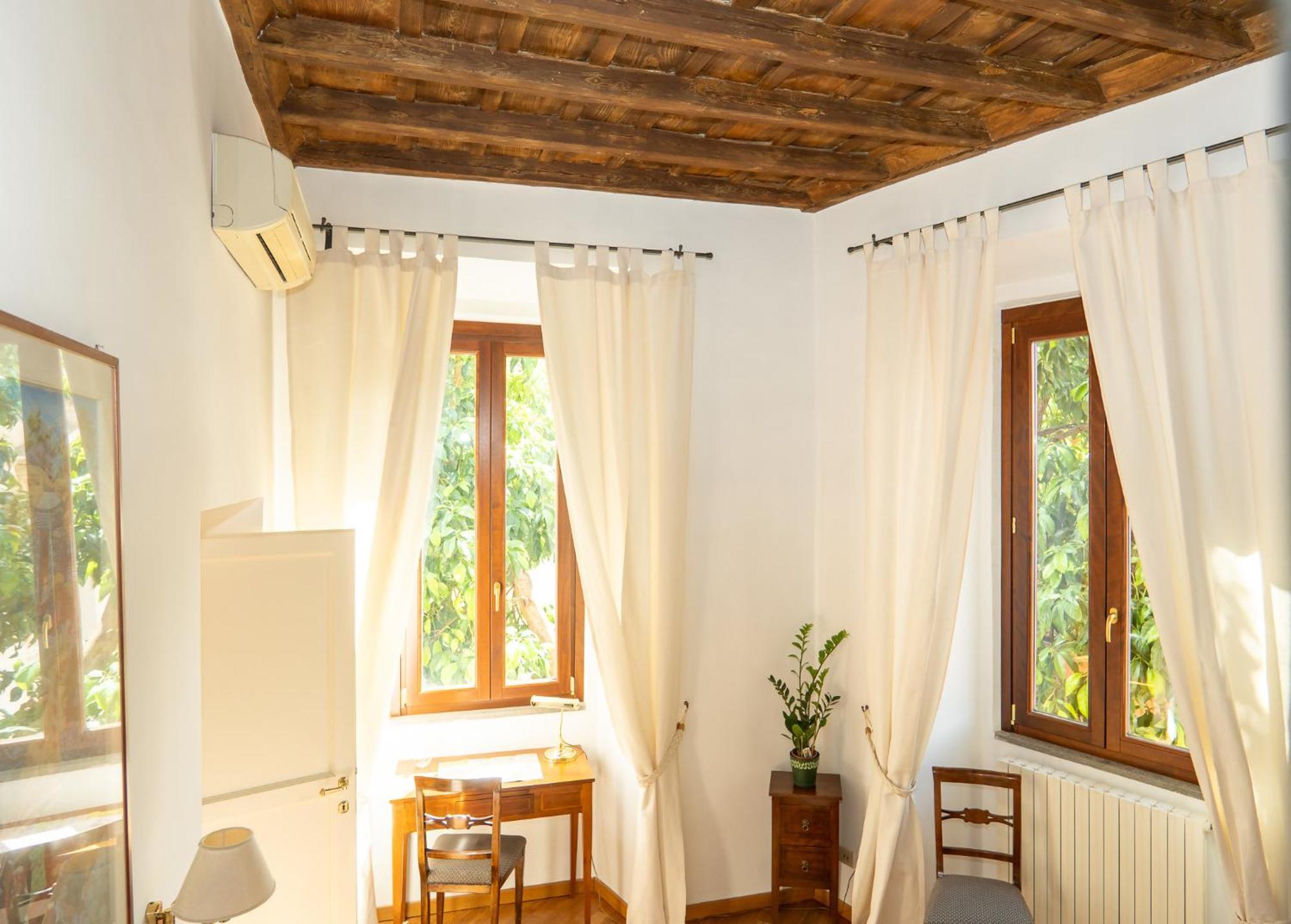 Beyond The Tiber Trastevere * Roma